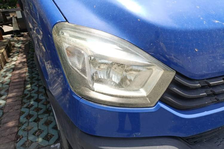 Used Iveco Eurocargo 2021 2.0T Manual Super-Rui Short Wheelbase High-Roof Side-Sliding Door F1A Right Front Headlight