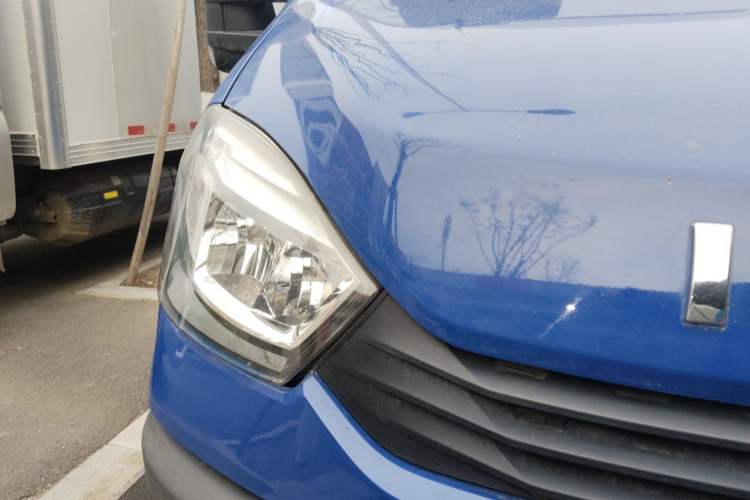 Used Iveco Eurocargo  Right Front Headlight