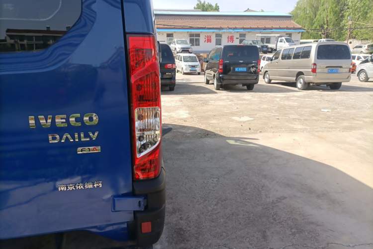 Used Iveco Eurocargo 2021 2.0T Manual Super Rui Short Wheelbase High-Roof Manual Door F1A Right Rear Taillight