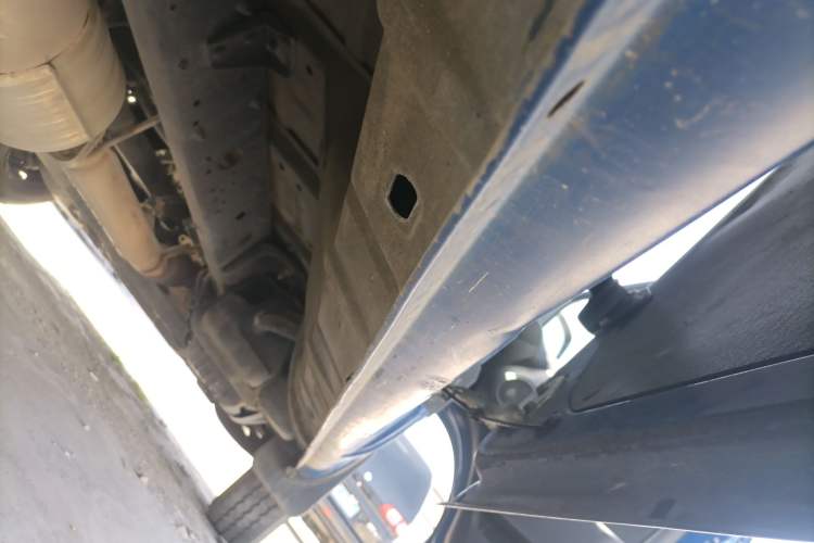 Used Iveco Eurocargo 2021 2.0T Manual Super Rui Short Wheelbase High-Roof Manual Door F1A Right Side Sill