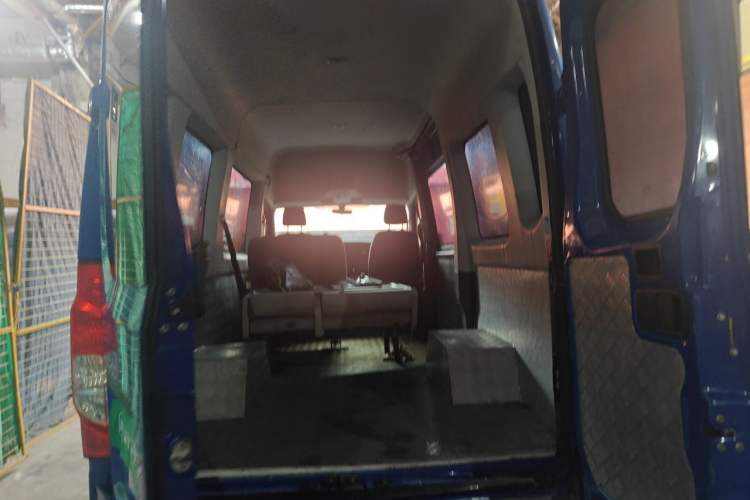 Used Iveco Eurocargo 2021 2.0T Manual Super Rui Long Wheelbase Short Overhang High Roof Side-Sliding Door F1A Trunk