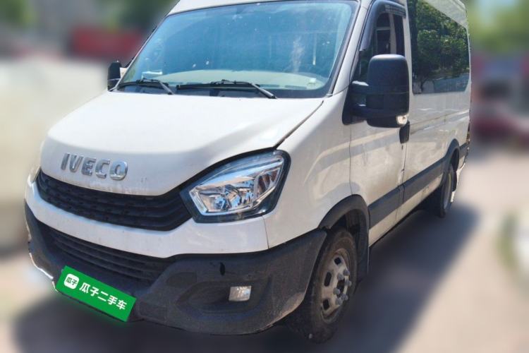 Used Iveco Eurocargo 2021 2.0T Manual Super Rui Long Wheelbase Short Overhang High Roof Side-Sliding Door F1A Guazi used car, China used car export, Used car for sale, Used cars, Cheapest cars for sale