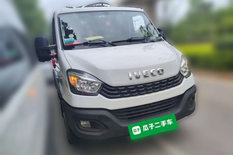 Used Iveco Eurocargo 2021 2.0T Manual Super-Rui Short Wheelbase Low-Roof Side-Hinged Door F1A Front Right 45 Deg