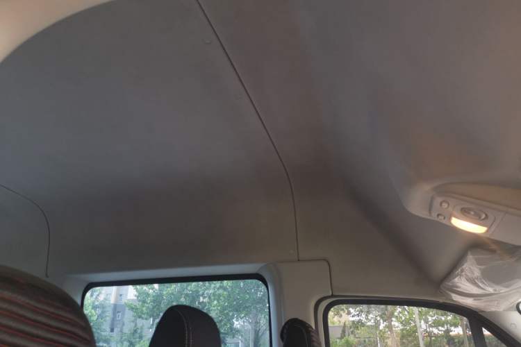 Used Iveco Eurocargo 2021 2.0T Manual Super-Rui Short Wheelbase High-Roof Side-Sliding Door F1A Headliner