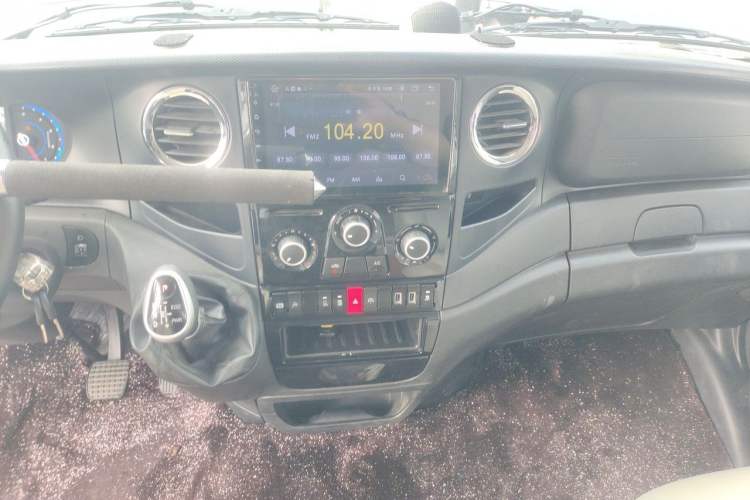 Used Iveco Eurocargo  Audio And AC Panel