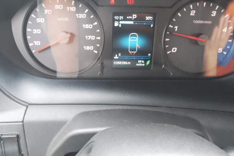 Used Iveco Eurocargo 2021 3.0T Automatic Chaorui Short Wheelbase High-Roof Side-Sliding Door F1C Odometer Close Up