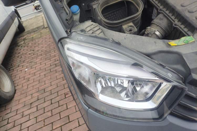 Used Iveco Eurocargo  Right Front Headlight