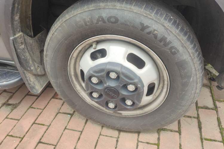 Used Iveco Eurocargo  Right Front Wheel Hub