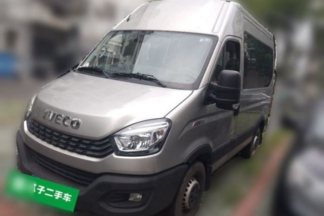 Used Iveco Eurocargo 2021 3.0T Automatic Chaorui Short Wheelbase High-Roof Side-Sliding Door F1C