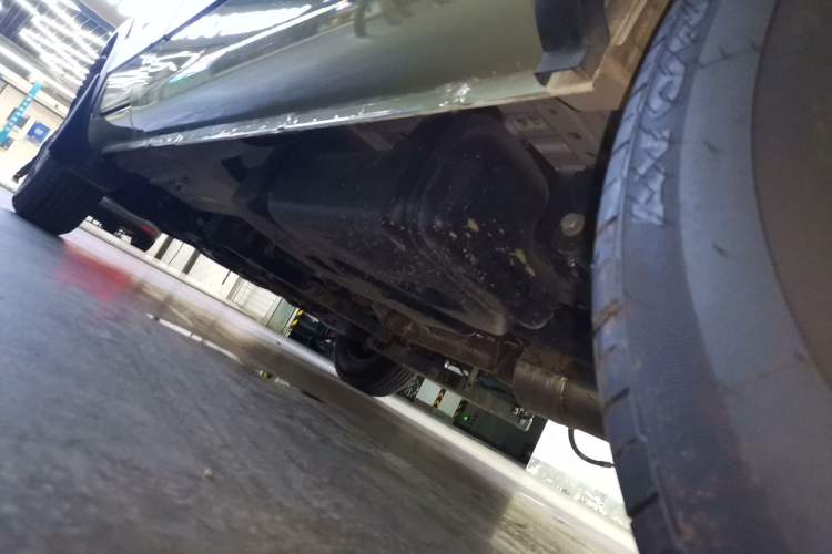 Used Iveco Eurocargo 2021 3.0T Automatic Super-Rui Short Wheelbase Low-Roof Manual-Door F1C Chassis Rear Left