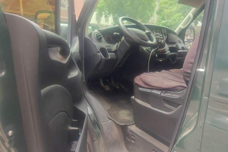 Used Iveco Eurocargo 2021 2.0T Manual Super-Rui Long Wheelbase Short Overhang High Roof Manual Doors F1A Driver Seat