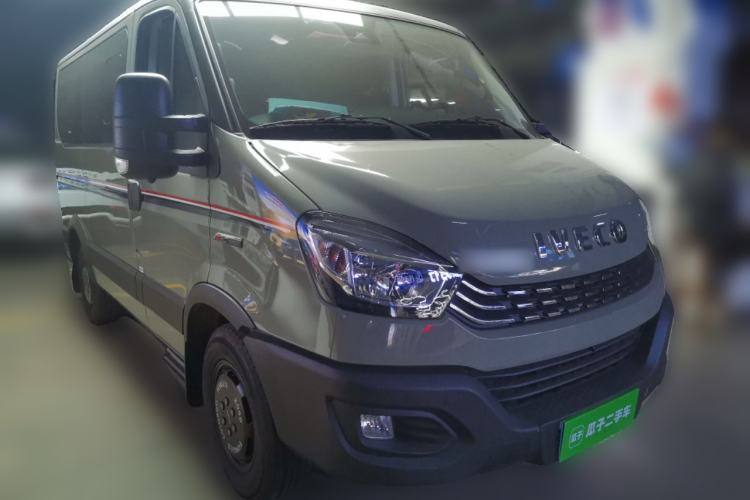 Used Iveco Eurocargo 2021 3.0T Automatic Super-Rui Short Wheelbase Low-Roof Manual-Door F1C Front Right 45 Deg