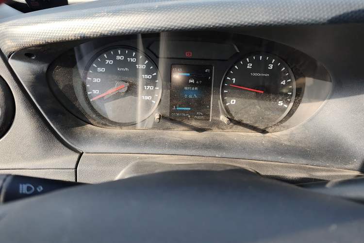 Used Iveco Eurocargo 2021 2.0T Manual Super-Rui Short Wheelbase Low-Roof Side-Hinged Door F1A Instrument Cluster