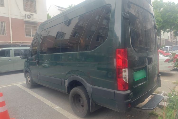 Used Iveco Eurocargo 2021 2.0T Manual Super-Rui Long Wheelbase Short Overhang High Roof Manual Doors F1A Rear Left 45 Deg