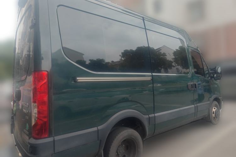 Used Iveco Eurocargo 2021 2.0T Manual Super-Rui Long Wheelbase Short Overhang High Roof Manual Doors F1A Rear Right 45 Deg