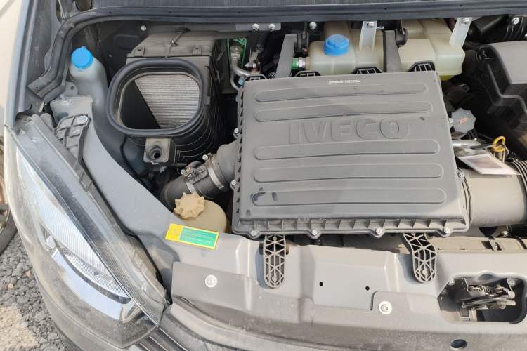 Used Iveco Eurocargo 2021 2.0T Manual Super-Rui Short Wheelbase High-Roof Side-Sliding Door F1A Engine Bay Right