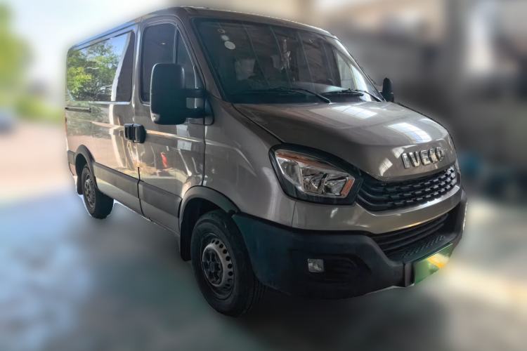 Used Iveco Eurocargo 2021 2.0T Manual Super-Rui Short Wheelbase High-Roof Side-Sliding Door F1A Front Right 45 Deg