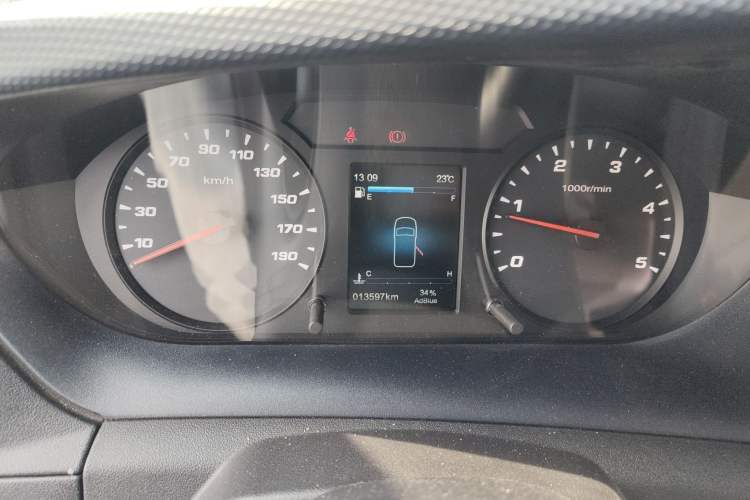 Used Iveco Eurocargo 2021 2.0T Manual Super-Rui Short Wheelbase High-Roof Side-Sliding Door F1A Instrument Cluster