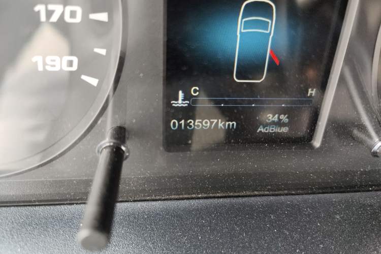 Used Iveco Eurocargo 2021 2.0T Manual Super-Rui Short Wheelbase High-Roof Side-Sliding Door F1A Odometer Close Up