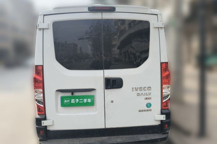 Used Iveco Eurocargo 2021 2.0T Manual Super-Rui Short Wheelbase Low-Roof Side-Hinged Door F1A Rear