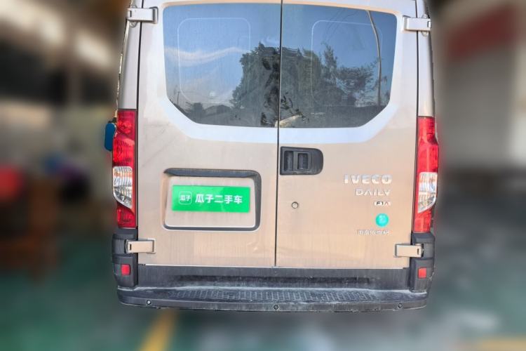 Used Iveco Eurocargo 2021 2.0T Manual Super-Rui Short Wheelbase High-Roof Side-Sliding Door F1A Rear