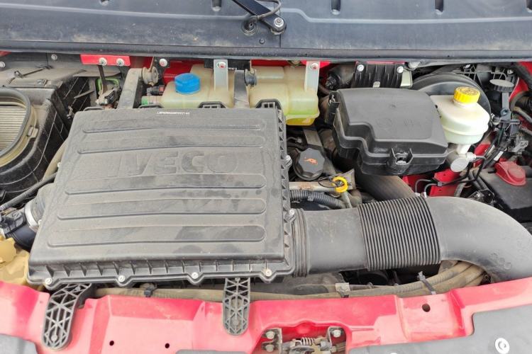 Used Iveco Eurocargo 2021 2.0T Manual Super-Rui Short Wheelbase High-Roof Side-Sliding Door F1A Engine Bay