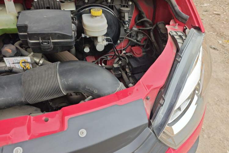 Used Iveco Eurocargo 2021 2.0T Manual Yunrui Short Wheelbase High-Roof Side-Swing Door F1A Engine Bay Left