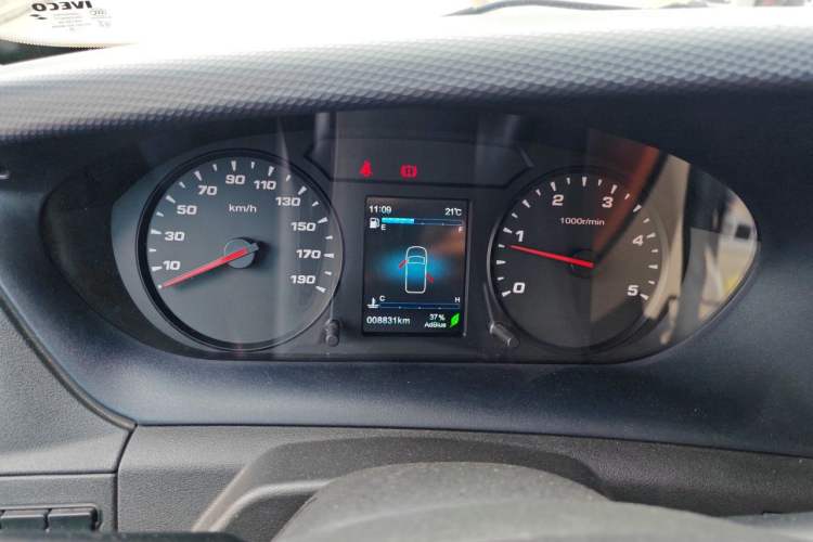 Used Iveco Eurocargo 2021 2.0T Manual Super-Rui Short Wheelbase High-Roof Side-Sliding Door F1A Instrument Cluster