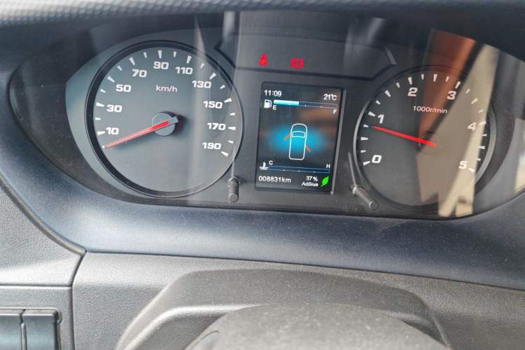 Used Iveco Eurocargo 2021 2.0T Manual Super-Rui Short Wheelbase High-Roof Side-Sliding Door F1A Odometer Close Up