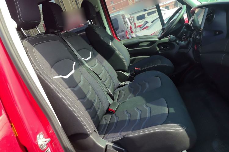 Used Iveco Eurocargo 2021 2.0T Manual Super-Rui Short Wheelbase High-Roof Side-Sliding Door F1A Right Front Seat