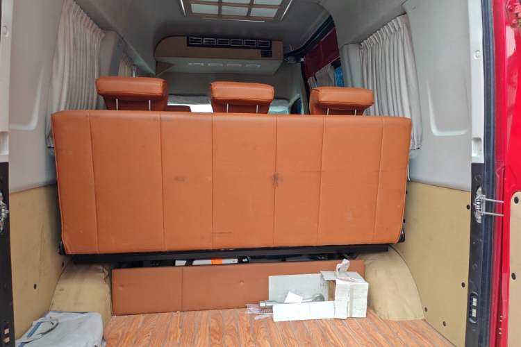 Used Iveco Eurocargo 2021 2.0T Manual Super-Rui Short Wheelbase High-Roof Side-Sliding Door F1A Trunk