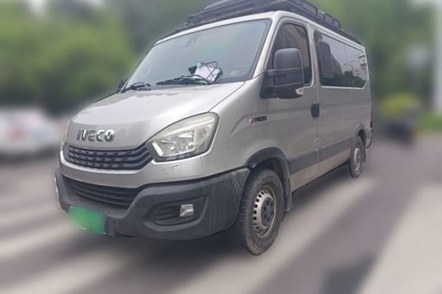 Used Iveco Eurocargo 2021 3.0T Automatic Chao Rui Short Wheelbase Low-Roof Side-Sliding Door F1C
