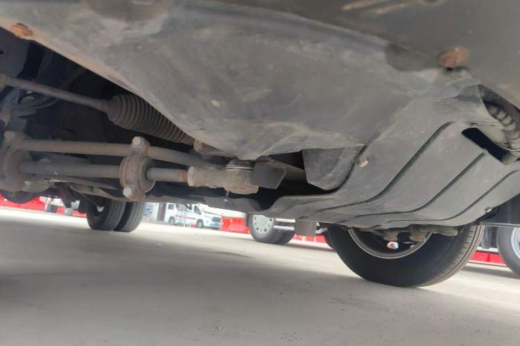 Used Iveco Eurocargo 2021 3.0T Automatic Professional Chassis 4.5-Ton Long-Wheelbase Double-Cab Chassis F1C Chassis Front Right