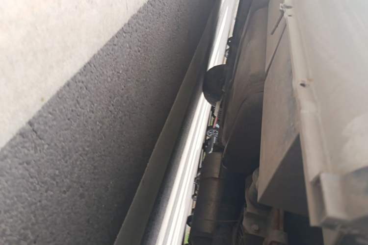Used Iveco Eurocargo 2021 3.0T Automatic Chao Rui Short Wheelbase Low-Roof Side-Sliding Door F1C Chassis Rear Left