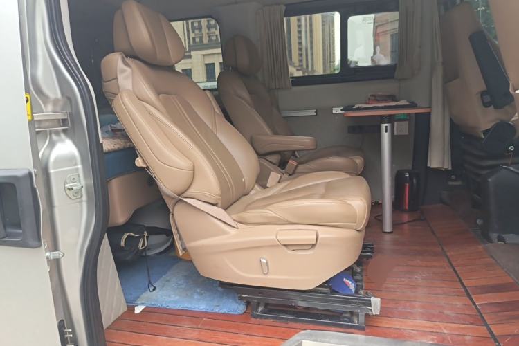 Used Iveco Eurocargo 2021 3.0T Automatic Chao Rui Short Wheelbase Low-Roof Side-Sliding Door F1C Left Rear Seat