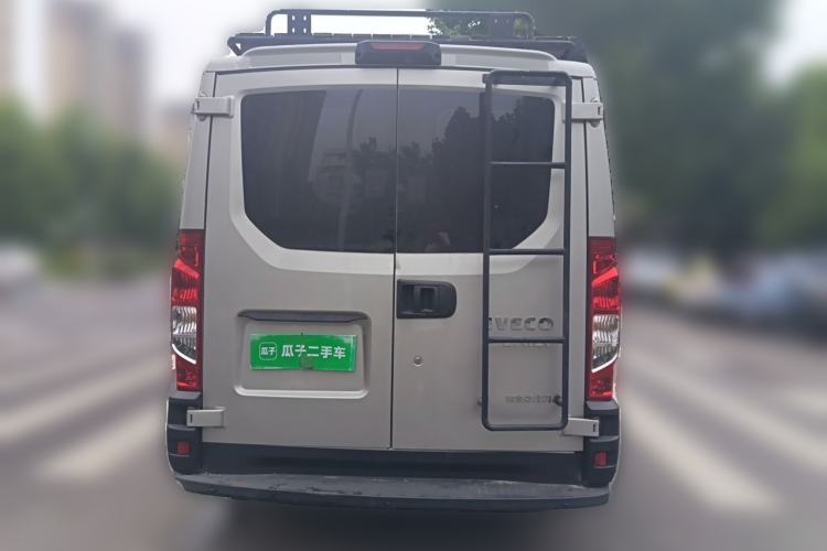 Used Iveco Eurocargo 2021 3.0T Automatic Chao Rui Short Wheelbase Low-Roof Side-Sliding Door F1C Rear