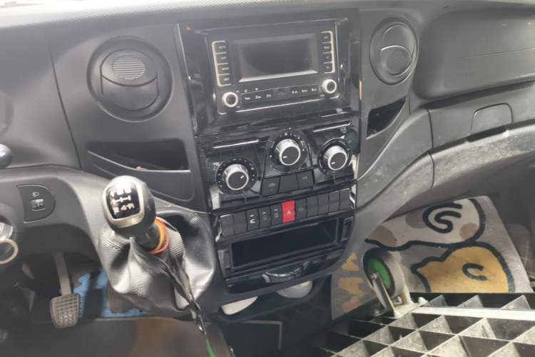 Used Iveco Eurocargo  Audio And AC Panel