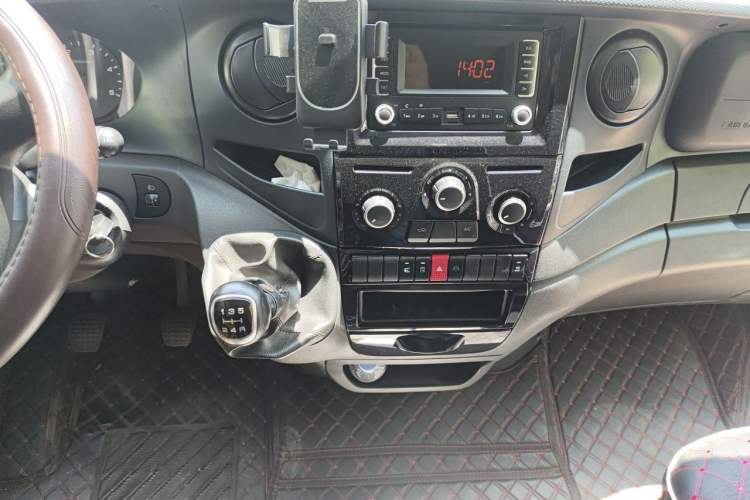 Used Iveco Eurocargo 2021 2.0T Manual Super Rui Long Wheelbase Short Overhang High Roof Side-Sliding Door F1A Audio And AC Panel