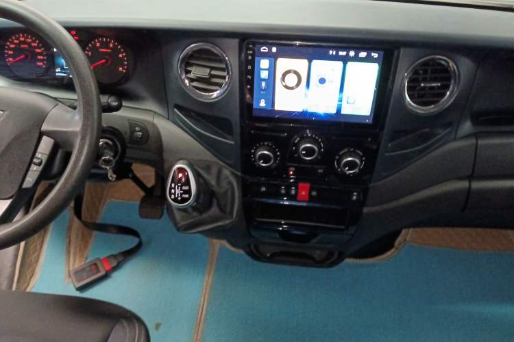 Used Iveco Eurocargo 2021 3.0T Automatic Super-Rui Long Wheelbase Short Overhang High Roof Manual Doors F1C Audio And AC Panel