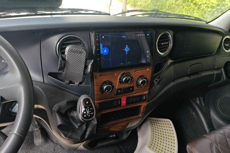 Used Iveco Eurocargo  Audio And AC Panel