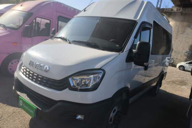Used Iveco Eurocargo 2021 2.0T Manual Super Rui Long Wheelbase Short Overhang High Roof Side-Sliding Door F1A
