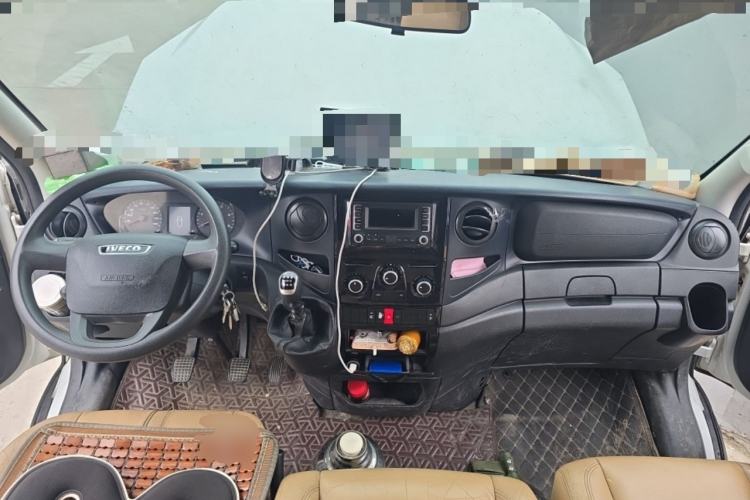 Used Iveco Eurocargo 2021 2.0T Manual Super-Rui Long Wheelbase Short Overhang High Roof Manual Doors F1A Center Console
