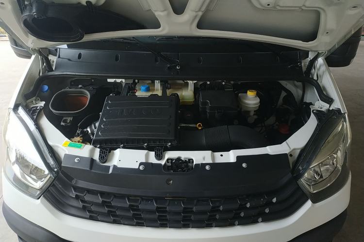 Used Iveco Eurocargo 2021 2.0T Manual Super-Rui Short Wheelbase Low-Roof Side-Hinged Door F1A Engine Bay