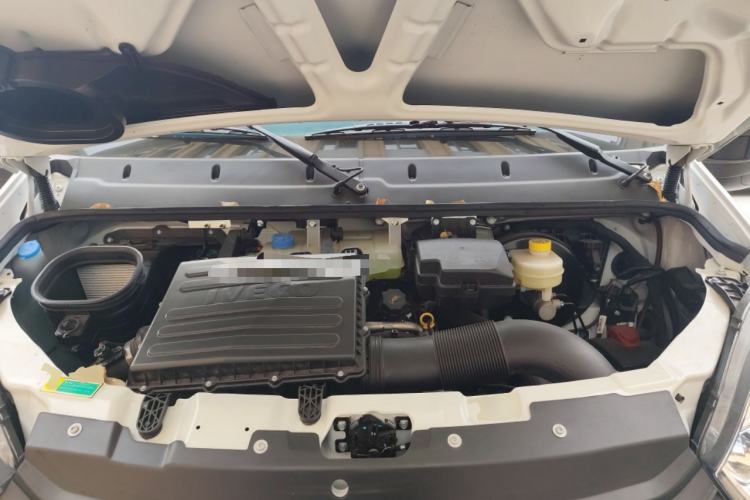 Used Iveco Eurocargo 2021 2.0T Manual Super Rui Short Wheelbase Low-Roof Manual Door F1A Engine Bay