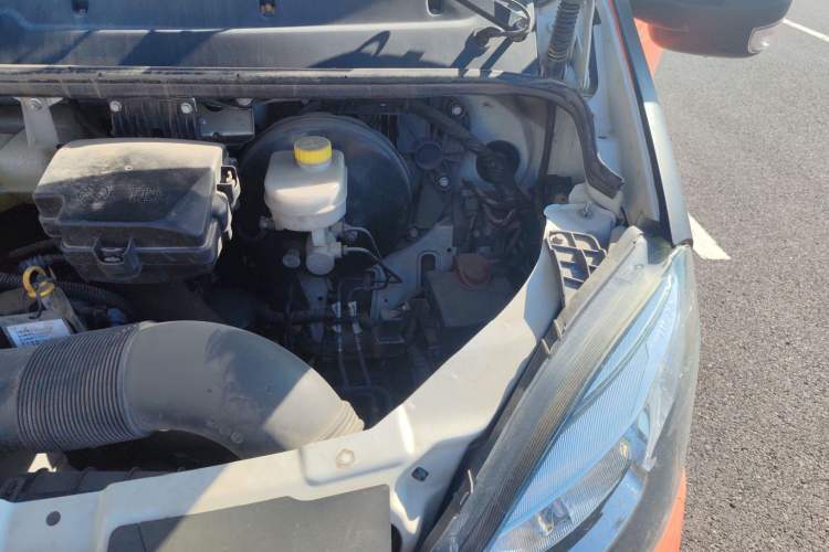 Used Iveco Eurocargo 2021 3.0T Automatic Chao Rui Short Wheelbase Low-Roof Side-Sliding Door F1C Engine Bay Left