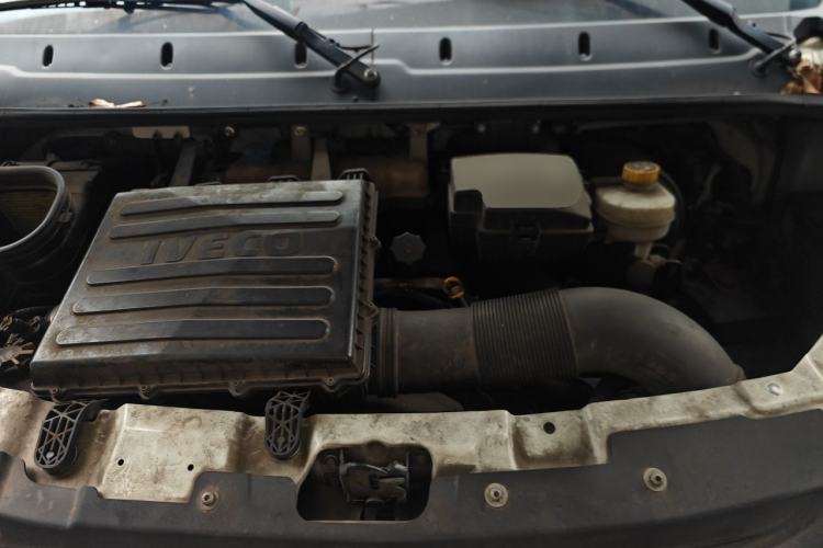 Used Iveco Eurocargo 2021 2.0T Manual - Yunrui Long Wheelbase Short Overhang High Roof Manual Doors – F1A Engine Bay