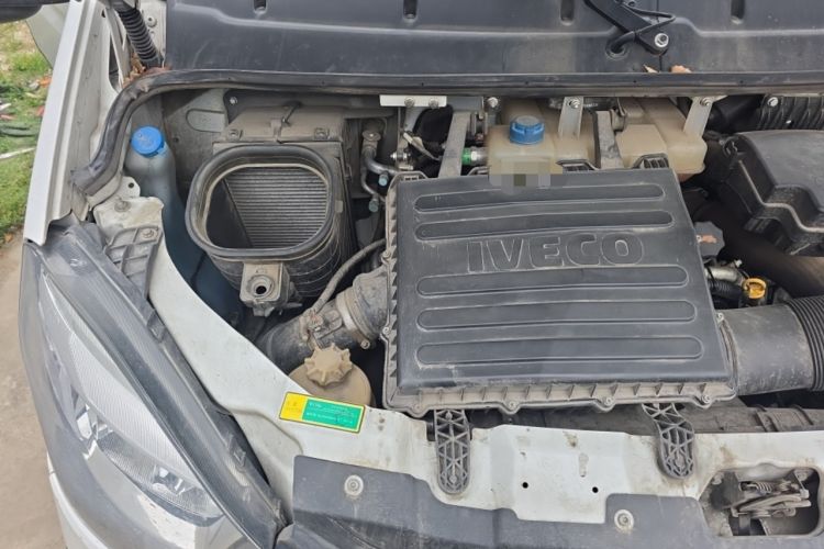 Used Iveco Eurocargo 2021 2.0T Manual Super-Rui Long Wheelbase Short Overhang High Roof Manual Doors F1A Engine Bay Right