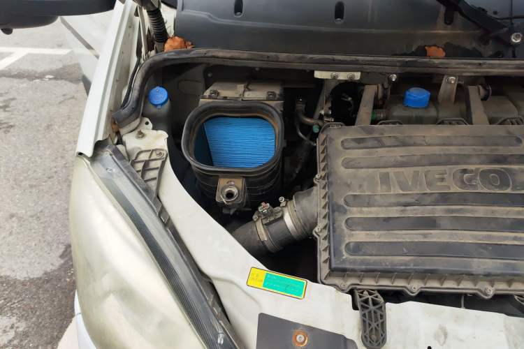 Used Iveco Eurocargo 2021 3.0T Automatic M1 Dedicated Platform Long Wheelbase High Roof Side-Sliding Doors F1C Engine Bay Right