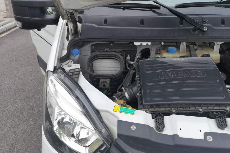 Used Iveco Eurocargo 2021 2.0T Manual Super-Rui Short Wheelbase Low-Roof Side-Hinged Door F1A Engine Bay Right