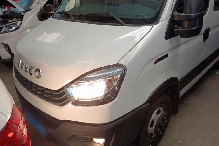 Used Iveco Eurocargo 2021 3.0T Automatic Super-Rui Long Wheelbase Short Overhang High Roof Manual Doors F1C Exterior 1